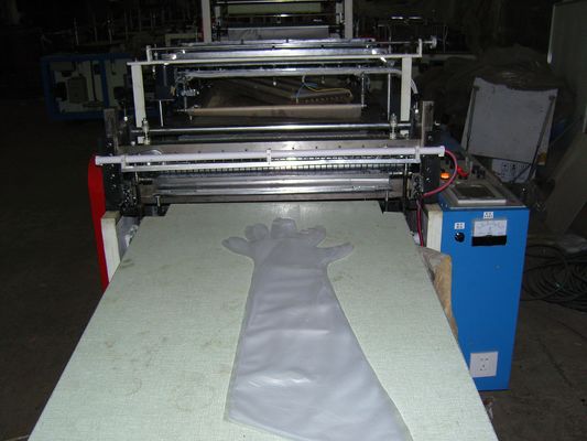 China Equipo plástico 20 del corte del lacre - 30pcs/minuto para el guante disponible proveedor