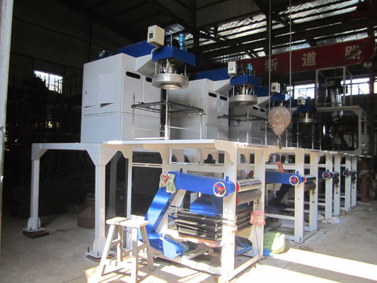 China Los PP automáticos filman la máquina que sopla con el equipo doble del moldeo por insuflación de aire comprimido de la devanadera proveedor